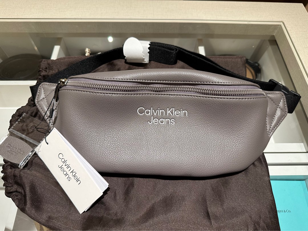Calvin klein pouch bag 2025