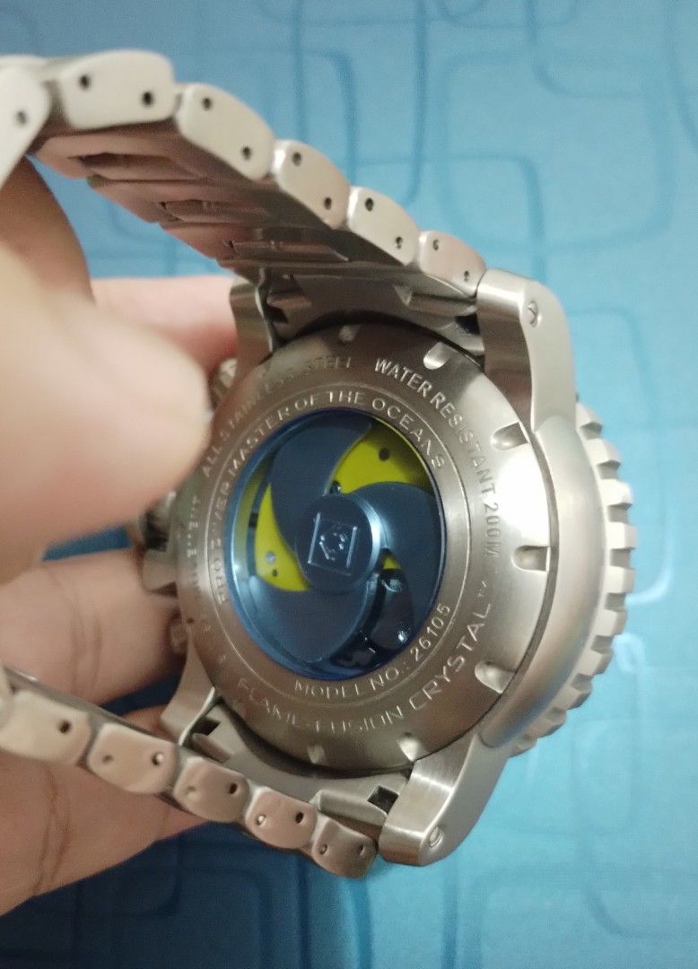 Invicta sea deals hunter 26105