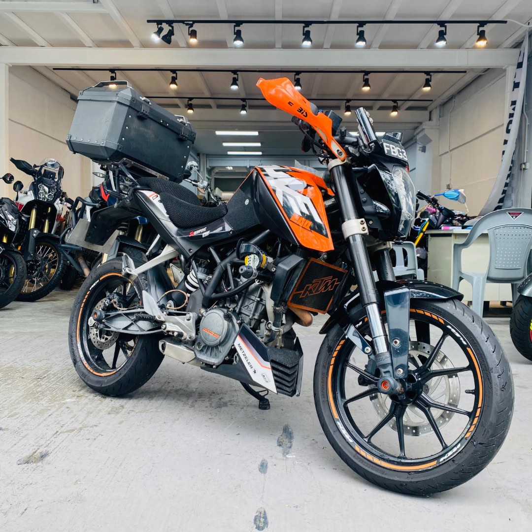 Duke 200 adventure hotsell