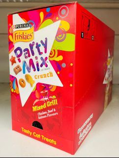 Purina Friskies Party Mix Crunch Cat Treats!