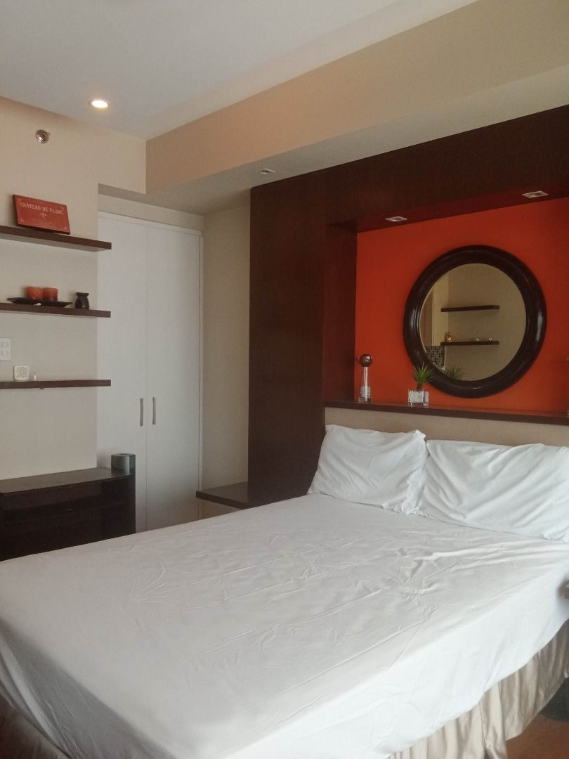 Rockwell Studio Unit for Rent (Category: Apartments & Condos) located in Taguig. Submitted by jedidiahproperties (Listing ID 1224785440, Image 2). Description: Studio Unit at Rockwell Power Plant in Makati for Rent Long Term: P30,000 per month .