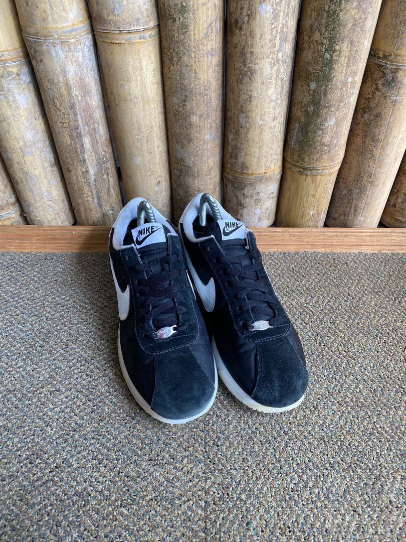 ootd sepatu nike cortez
