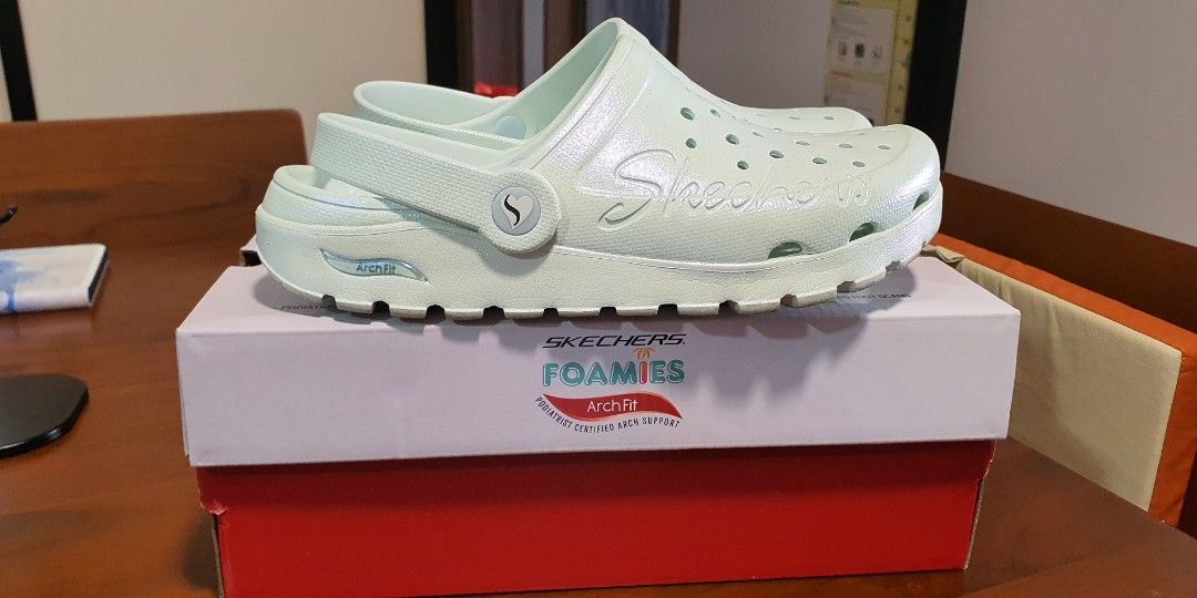 Skechers Foamies Arch fit crocs style, Women's Fashion, Footwear ...