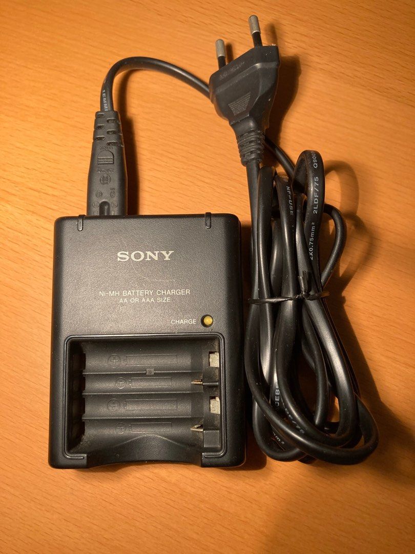 SONY ソニー バッテリーチャージャー 充電器 BC-CSGB 純正品 - デジタルカメラ