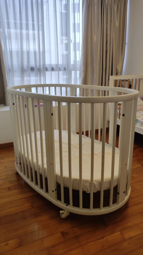 Stokke Sleepi + Mini in White Suitable from newborn to age 5, Babies