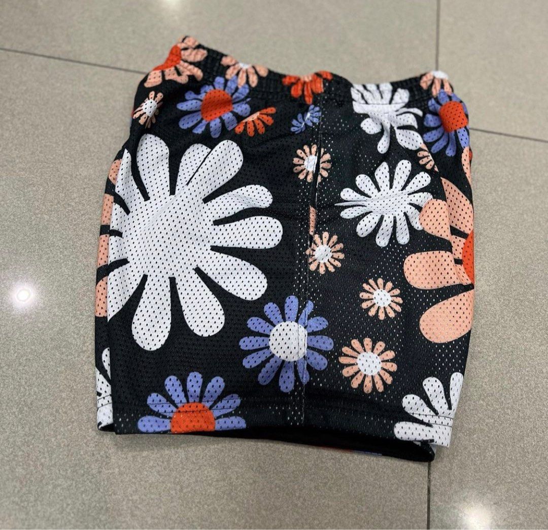 summer flower mesh shorts | on hand (Category: Shorts) located in Manila. Submitted by sunyellow611674 (Listing ID 1224757387, Image 3). Description: Can ship asap Dm Cod will do around ncr All size available.