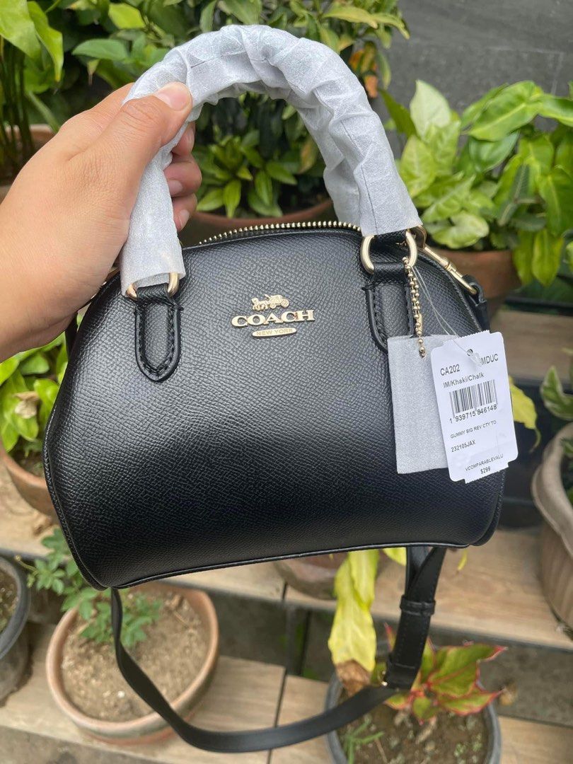 Sydney Satchel (Category: Luxury Bags & Wallets) located in Rizal. Submitted by onlinedepotwholesale2nd (Listing ID 1224743047, Image 1). Description: Sydney Satchel size: 8”L x 5”W x 6”H 2400.