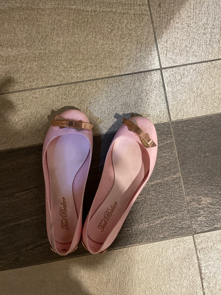 Ted baker pink flats Women s Fashion Footwear Flats on Carousell