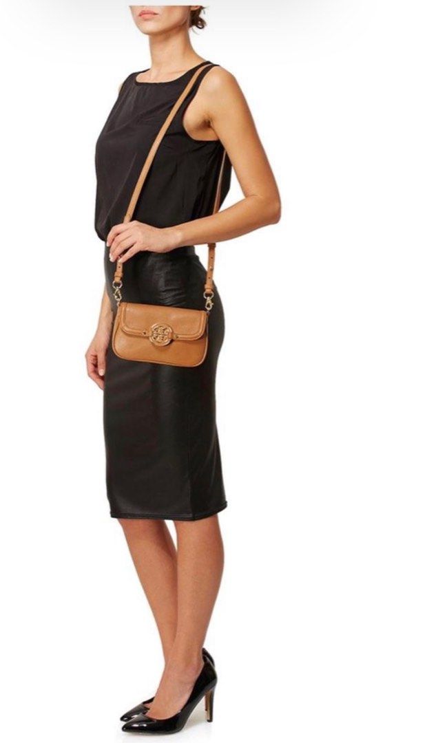 Tory Burch Amanda Mini Crossbody, Women's Fashion, Bags & Wallets,  Cross-body Bags on Carousell