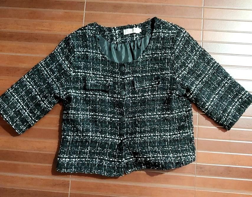 Tweed Jacket (Category: Coats, Jackets and Outerwear) located in Makati City. Submitted by drawerph (Listing ID 1224831397, Image 1). Description: Pre-owned 3/4 sleeve Tweed jacket Shoulder Width: 14 inches Bust: 37 inches Length: 19 inches Sleeve Length: 13 inches 2nd pic is the close-up of the fabric 3rd pic shows the altered buttons at the top closure of the jacket.