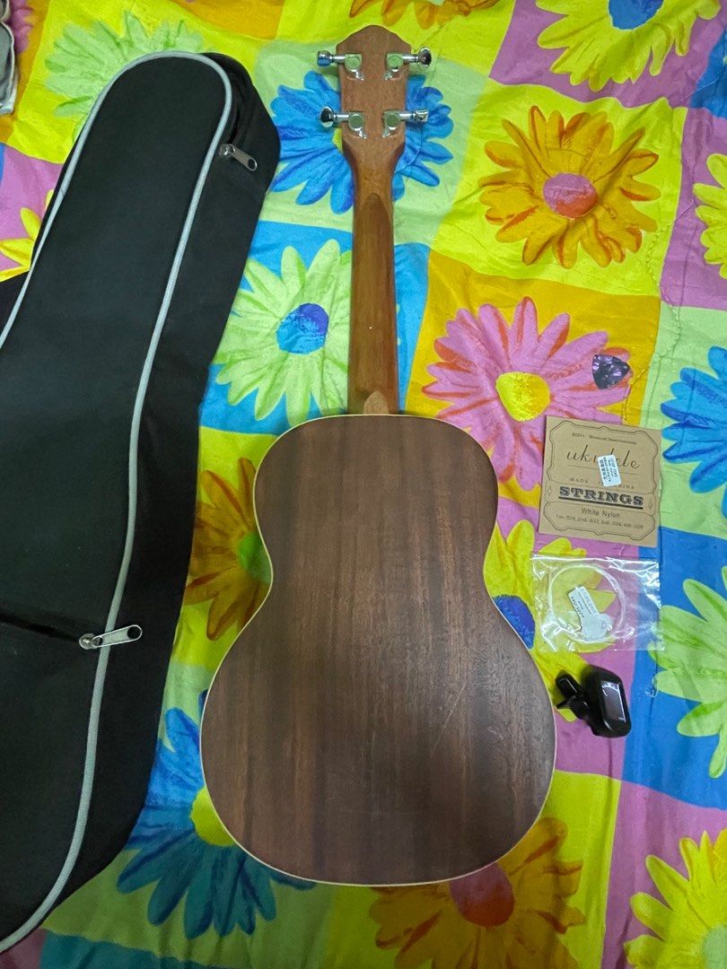 L LUTHIER UKULELE 26 inch Full Set, Hobbies & Toys, Music & Media