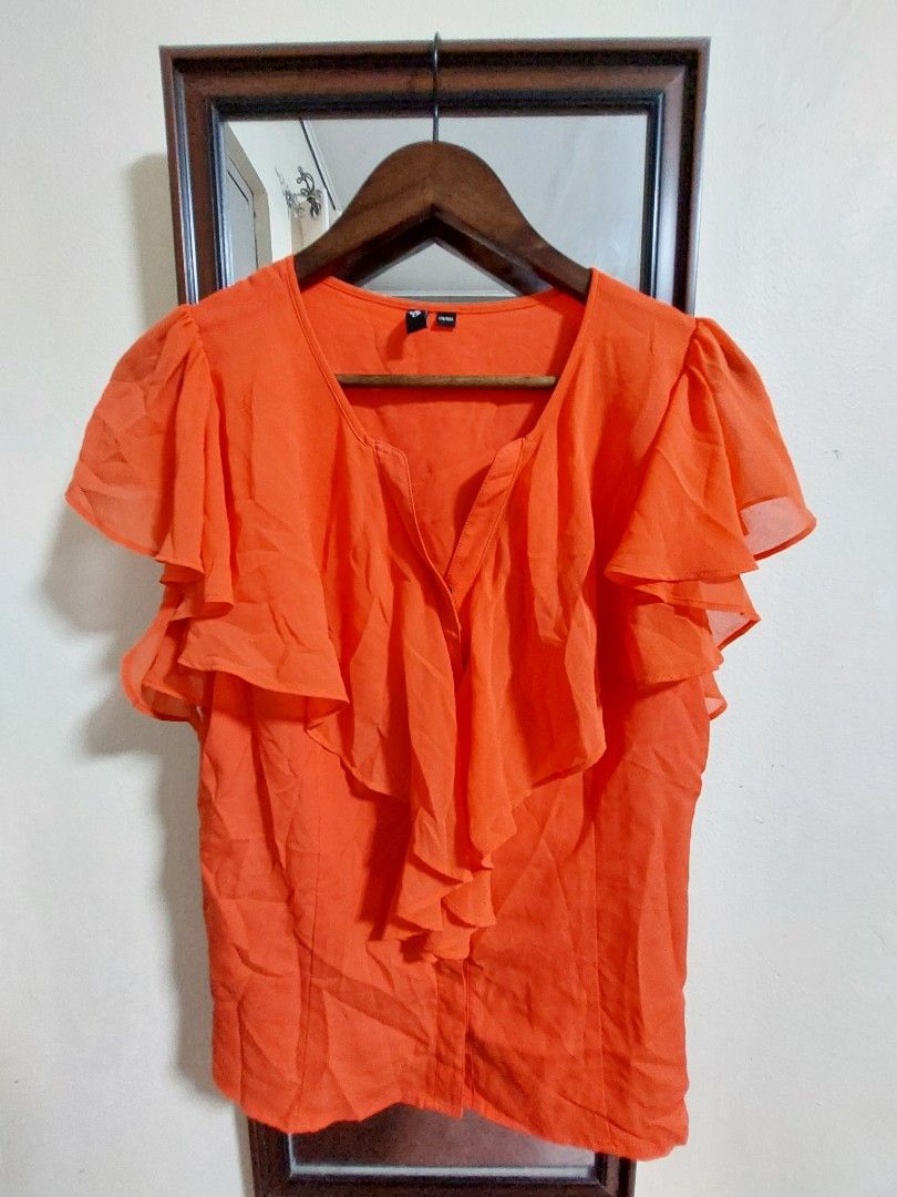 Vera Moda Orange blouse (Category: Blouses) located in Taguig. Submitted by purplerobe (Listing ID 1224831620, Image 2). Description: Summer is here this is perfect pair for shorts and walking slippers 1 pc only fabric is comfortable and airy so light and flowy.