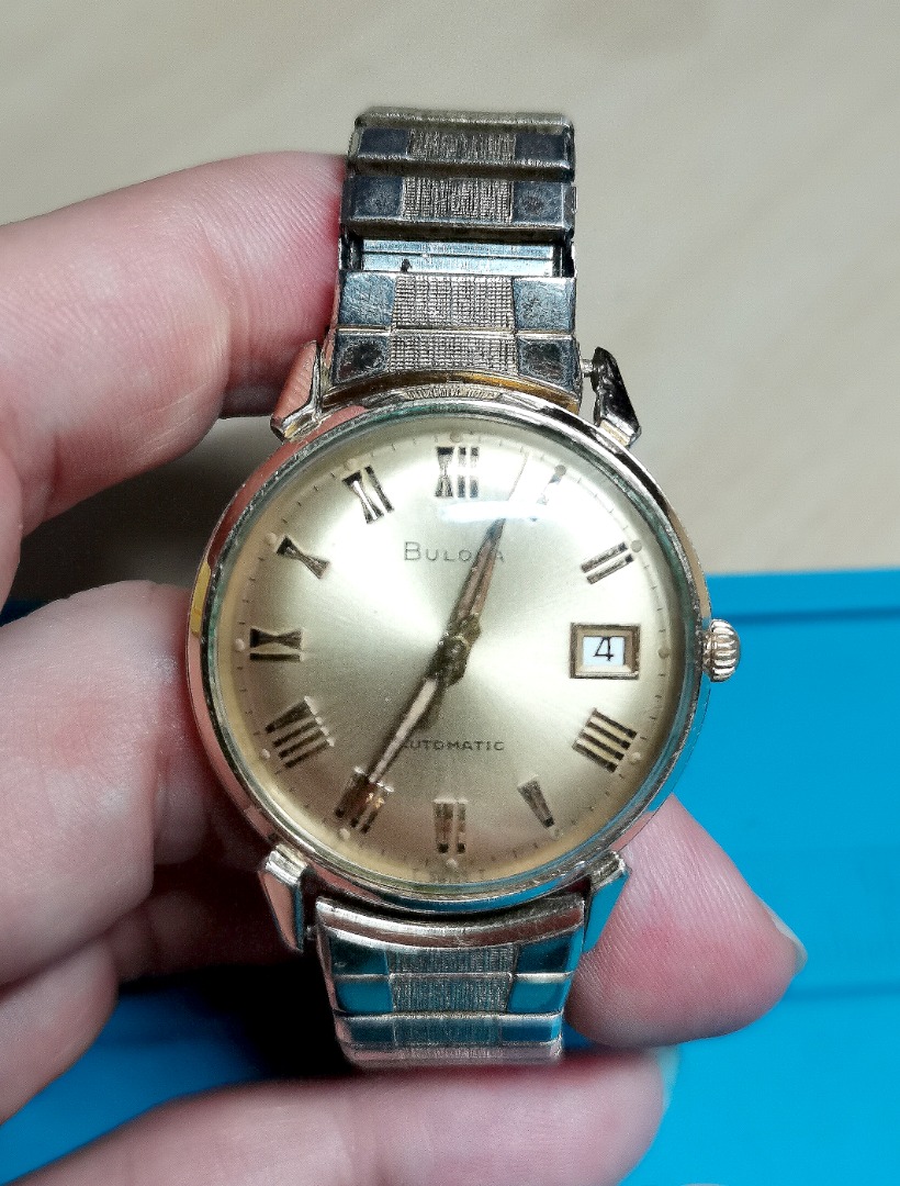 Vintage Bulova automatic mechanical watch with Date Bulova