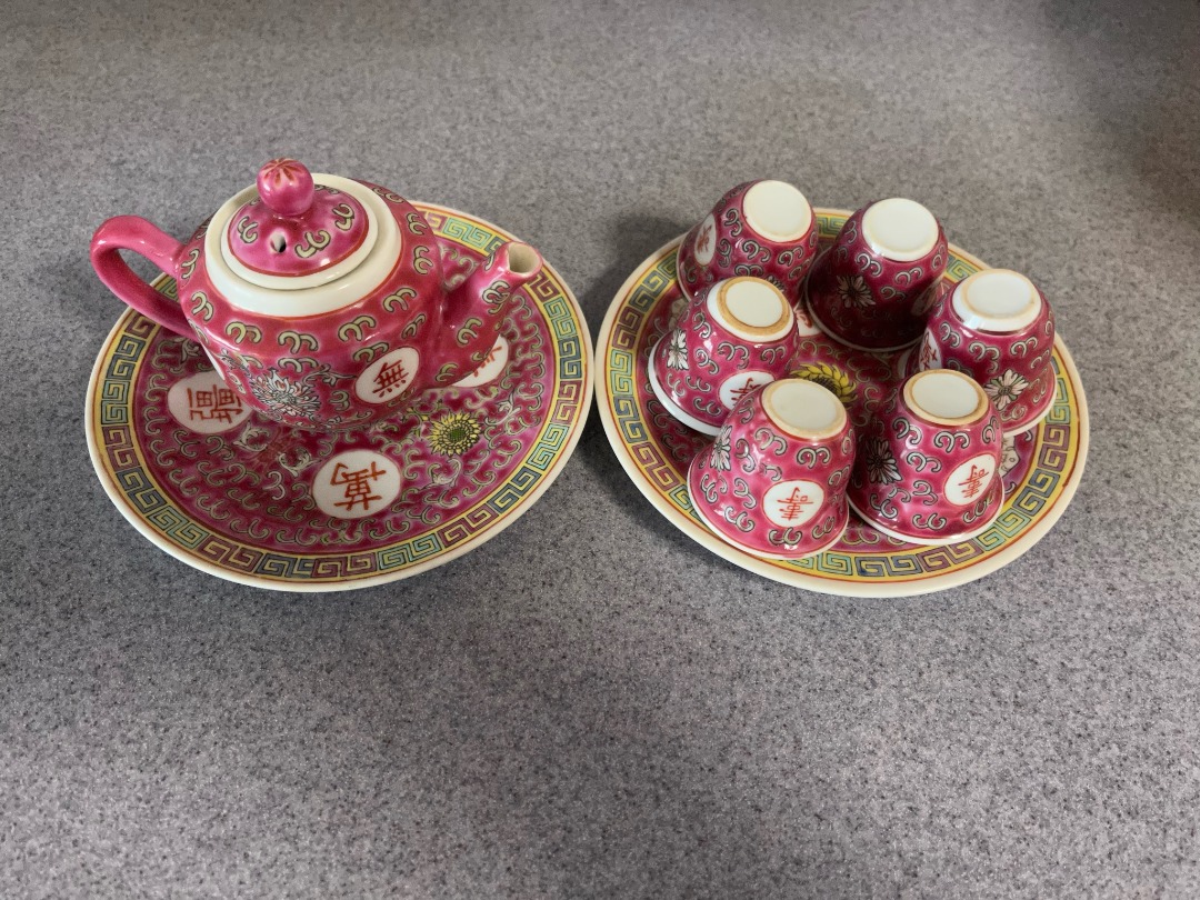 Vintage Teapot Set, Furniture & Home Living, Kitchenware & Tableware