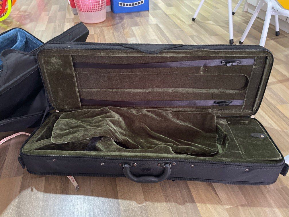 Violin case half size with zipper compartment for books, Hobbies & Toys