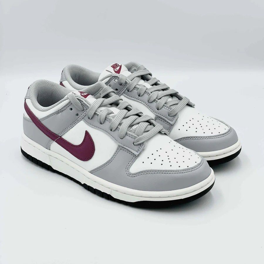 Nike 28 women's top