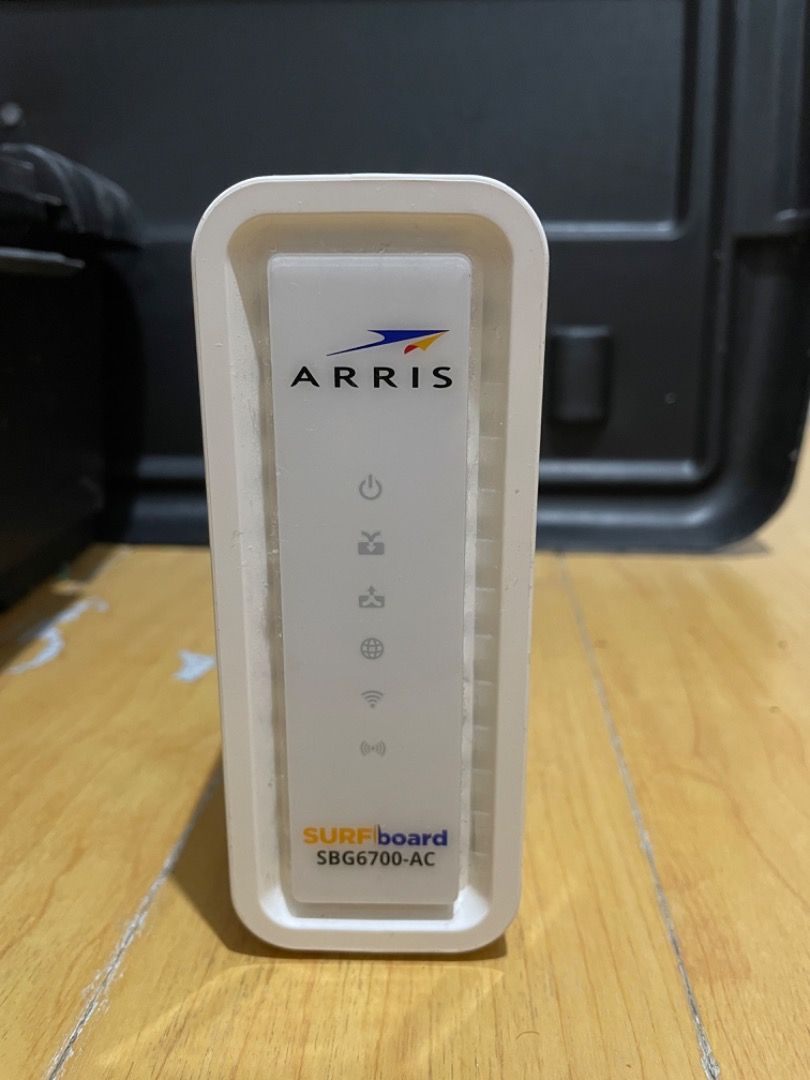 WiFi router / Cable Modem, Computers & Tech, Parts & Accessories