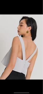 YHF IN DETAIL TOP IN LIGHT GREY