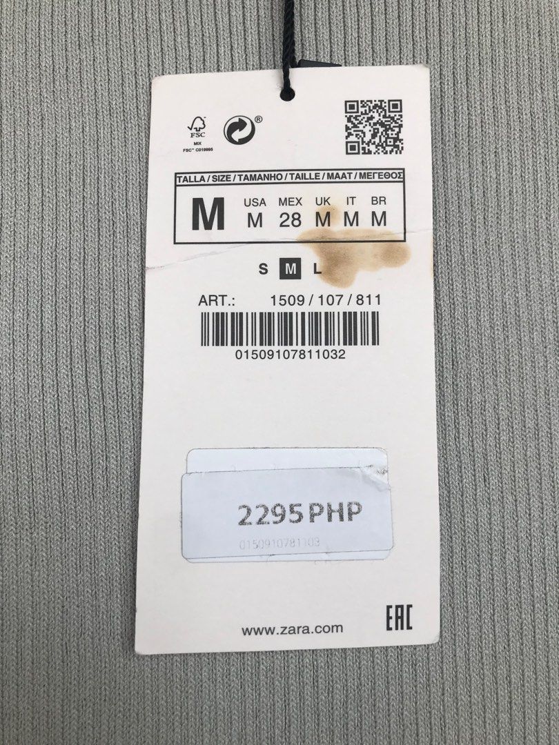 ZARA Long fitting dress (Category: Dresses) located in Famy. Submitted by echolima21 (Listing ID 1224736895, Image 2). Description: Long fitting dress Length 46 inches Medium size Gift sa akin pero hindi pa naisuot. Perfect for slim and sexy women. Can be worn with nice sneakers or high heels. Decluttering. .