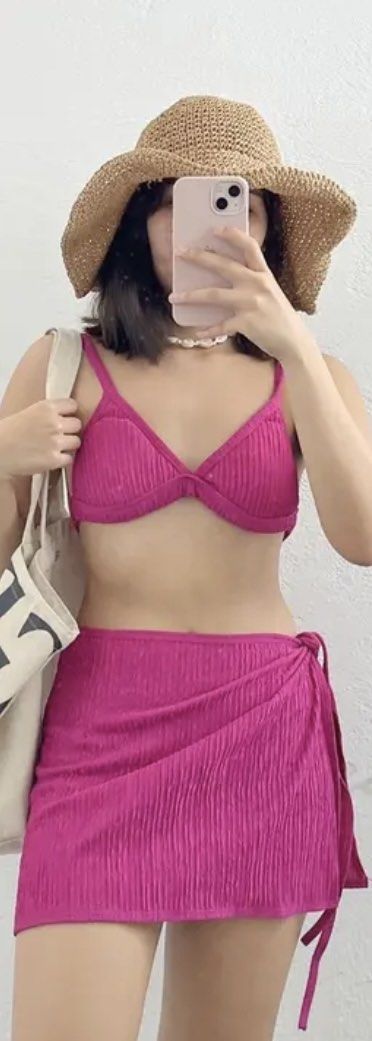3 in 1 bikini swimwear (Category: Bikinis & Swimsuits) located in Manila. Submitted by aimelamode (Listing ID 1224934130, Image 2). Description: unworn with padding.