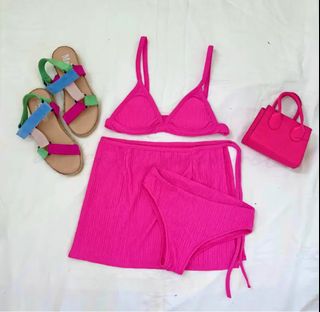 (Category: ) located in . Submitted by aimelamode (Listing ID 1224934130, Image 1). Description: .