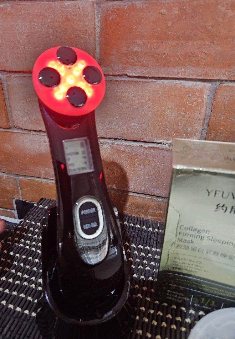 5 in 1 RF Device Black Series Limited Edition (Category: Face Care) located in Rizal. Submitted by cherry_garcia (Listing ID 1225013935, Image 2). Description: Almost New Used only to try with Freebies Mode of Payment : G-Cash/Paymaya Mode of Delivery : Lalamove/Grab/LBC Location : Filinvest East Marcos Highway Cainta, Rizal.