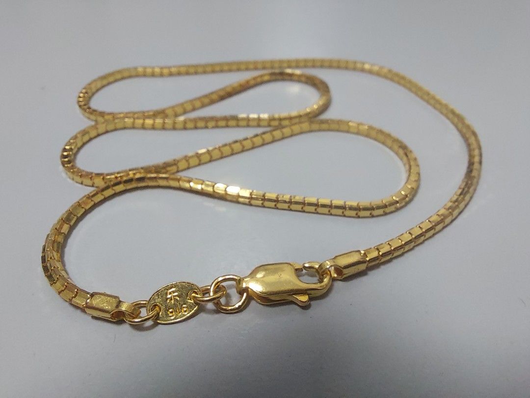 Gold necklace 2024 in box