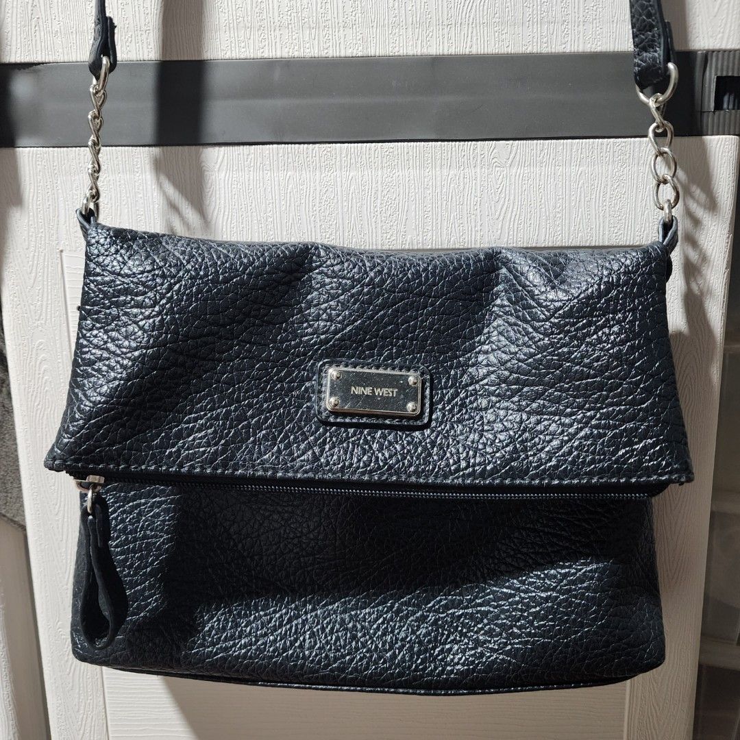 💯 NINE WEST Black Sling Bag (Category: Cross-body Bags) located in Quezon City. Submitted by sun_riser (Listing ID 1225049765, Image 2). Description: ❤️ Bought in L.A. ❤️ My personal fave ❤️ Clean inside out ❤️ No other inclusions ❤️ Price is negotiable ❤️ NO RETURN AFTER TRANSACTION. ALL SALES ARE FINAL ❤️ PAYMENT FIRST.