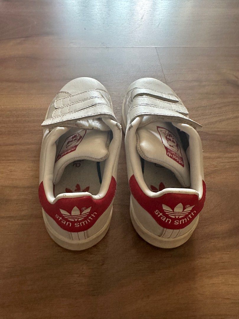 Adidas Stan Smith for Kids (Category: Babies & Kids Fashion) located in Taguig. Submitted by macncheese (Listing ID 1224918513, Image 3). Description: Adidas Stan Smith for Kids Size US 11 1/2K UK 12k Used with minor flaws - as seen in the picture but good wearable condition .