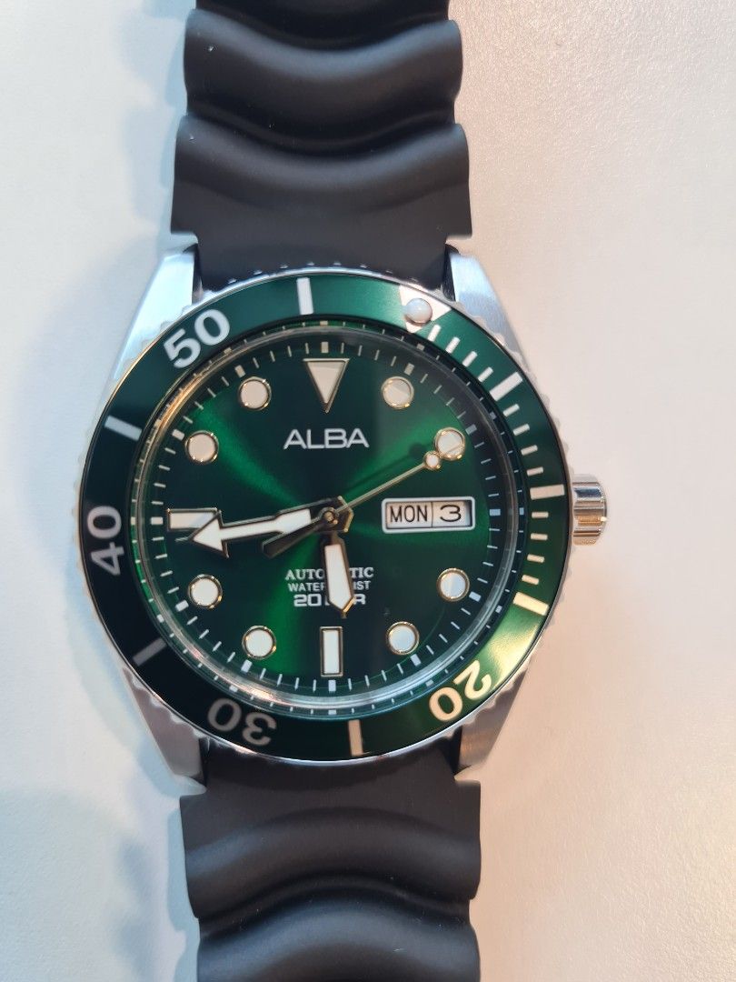 Alba 200m Active Diver AL4287X1, Men's Fashion, Watches