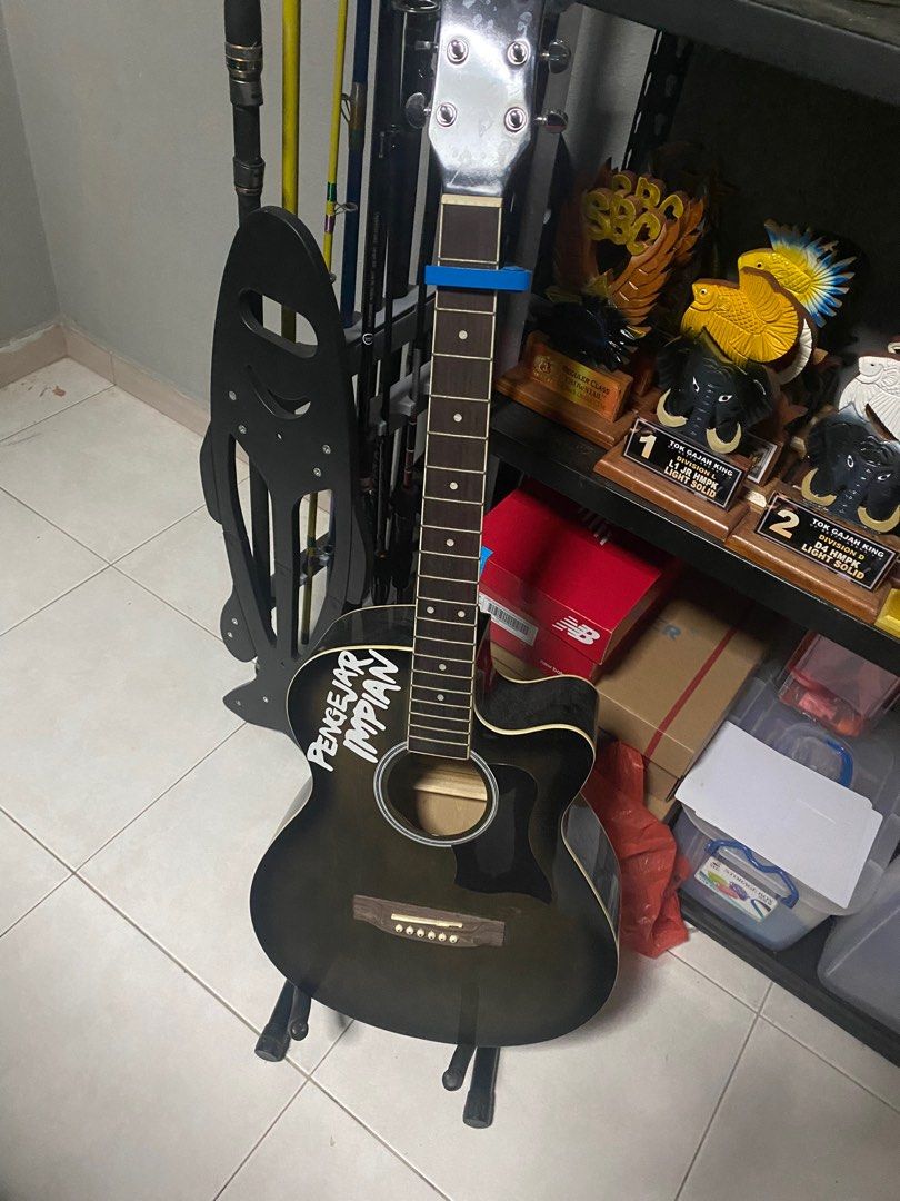 Asahi guitar, Hobbies & Toys, Music & Media, Musical Instruments on