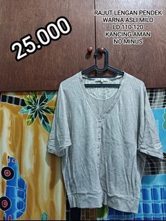 Atasan rajut pendek coksu oversized