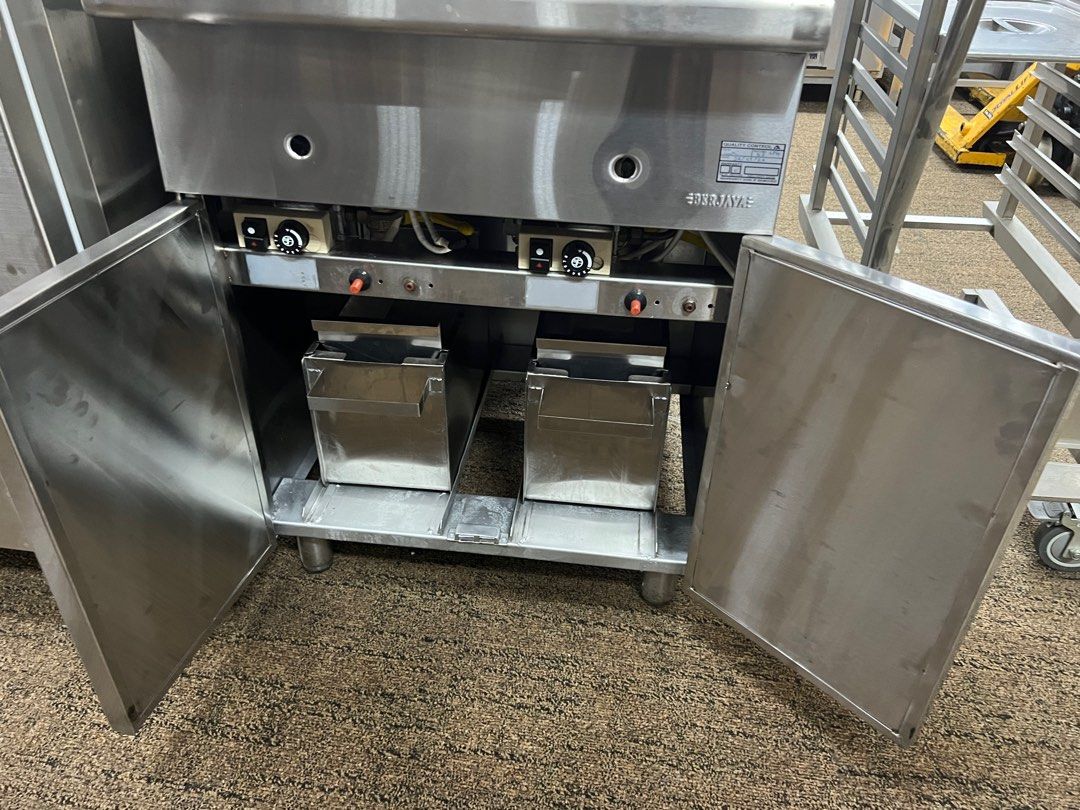 Berjaya Twin Tank Gas Deep Fryer/Freestanding Deep Fryer, TV & Home