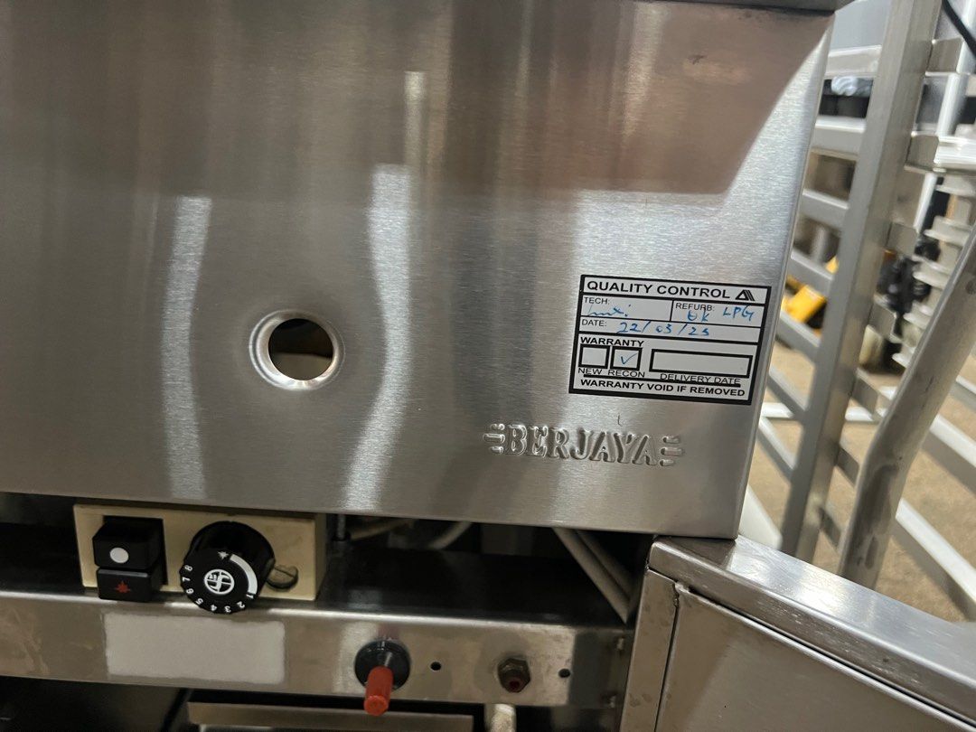 Berjaya Twin Tank Gas Deep Fryer/Freestanding Deep Fryer, TV & Home