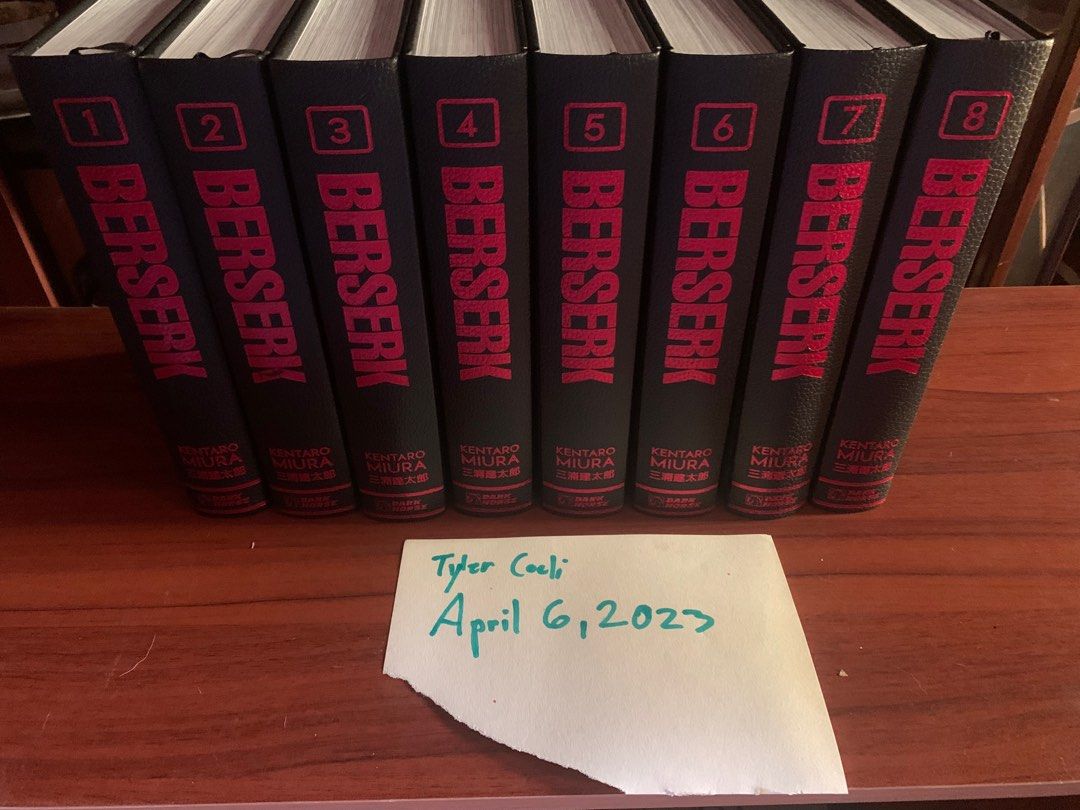 Berserk Deluxe Edition Volumes 18 (124) Manga, Hobbies & Toys, Books & Magazines, Comics