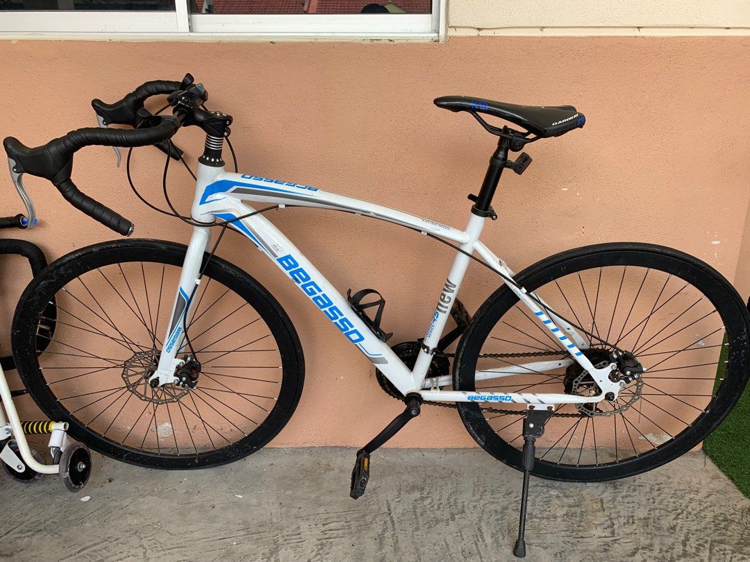 Budget Road bike, Sports Equipment, Bicycles & Parts, Bicycles on Carousell