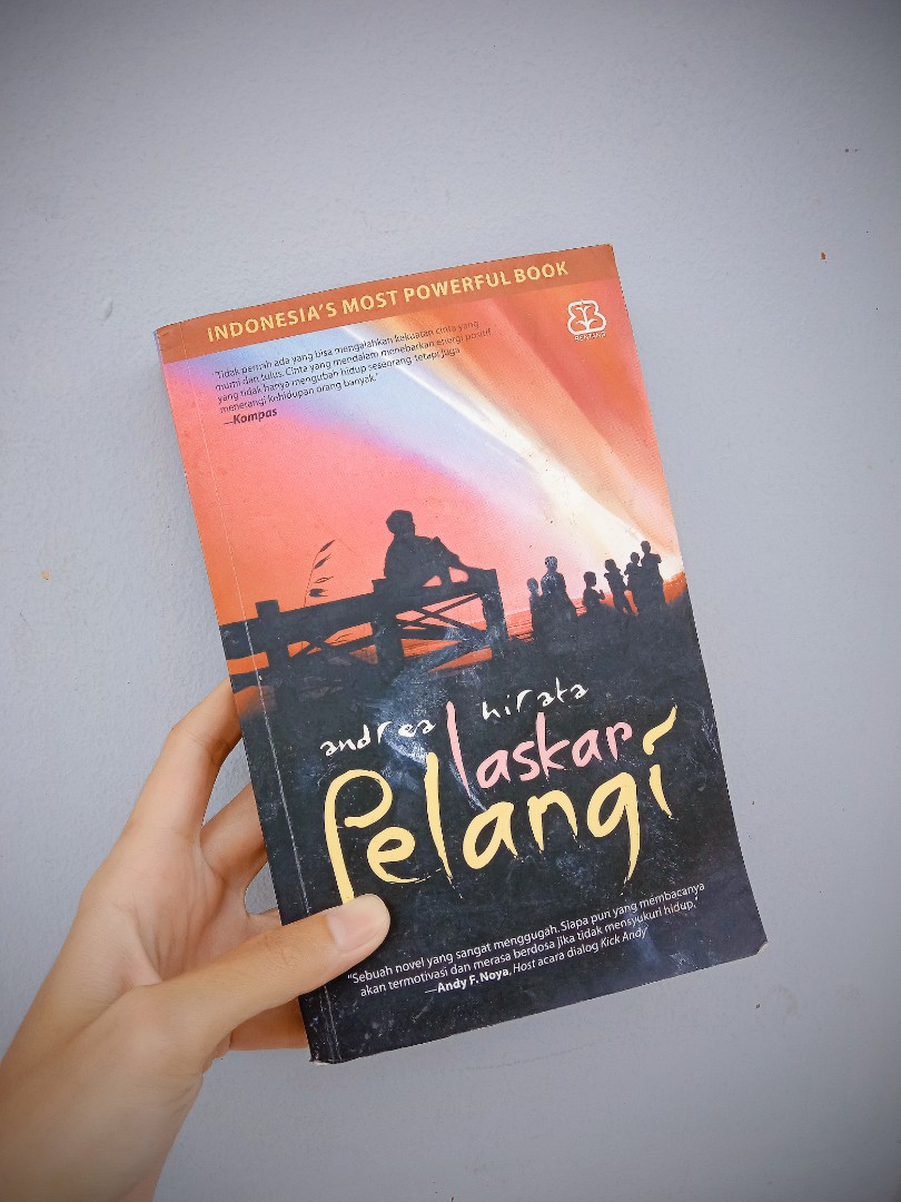 Buku laskar pelangi on Carousell