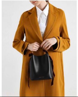 Charles & Keith Bucket Bag 水桶袋 (Black)64218457270785110
