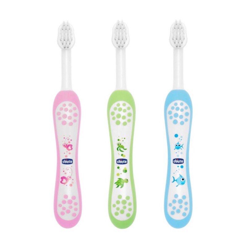 Chicco Toothbrush, 6-36 months (Category: Baby Toiletries & Grooming) located in Manila. Submitted by kids_league_ph (Listing ID 1225068766, Image 3). Description: ✔️Brand new ✔️Guaranteed Original ✔️Imported Brand (Made in Italy) ✔️Factory Sealed Packaging ✔️On hand/ready to ship items Available colors: 🔅 Pink 🔅 Green 🔅 Blue Product descriptions Small rounded head, ideal for a child’s mouth - extra-soft tapered bristles to massage the gums an
