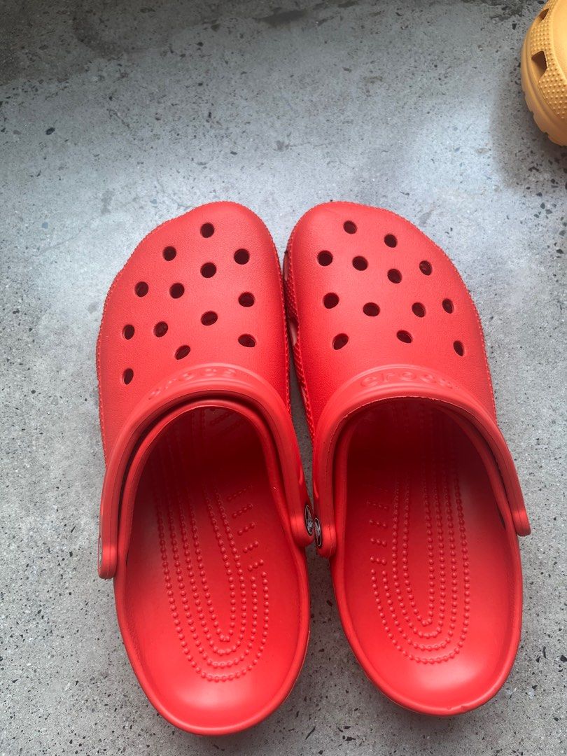 Mens crocs on sale sale free shipping