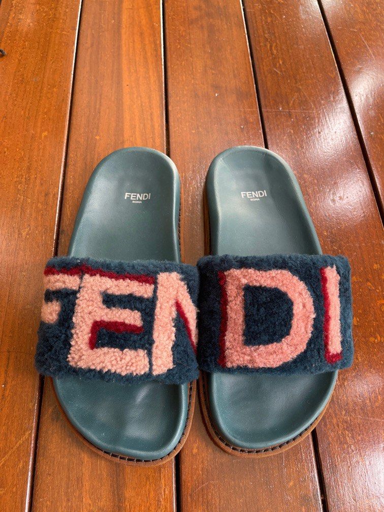 FENDI Shearling Slides size 36.5