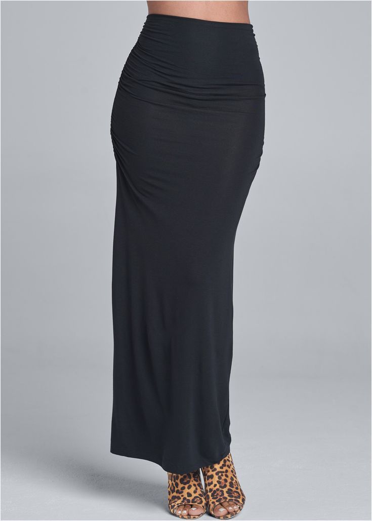 Form fitting skirt, Women's Fashion, Bottoms, Skirts on Carousell