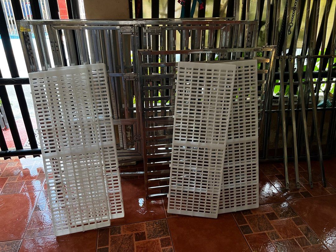 FS 2nd HAND DOG CAGE BY PRIMOPETS on Carousell