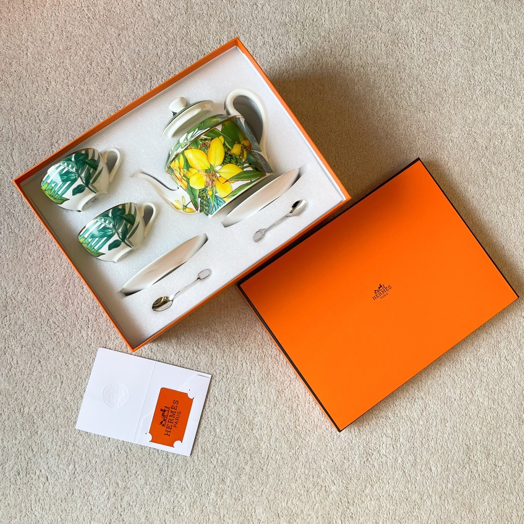 hermes tea set, Furniture & Home Living, Kitchenware & Tableware