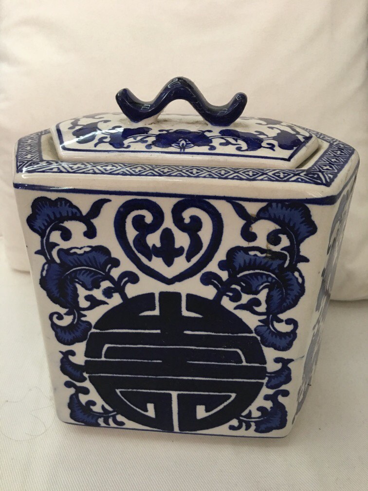 Home goods blue and white, Furniture & Home Living, Home Decor, Other