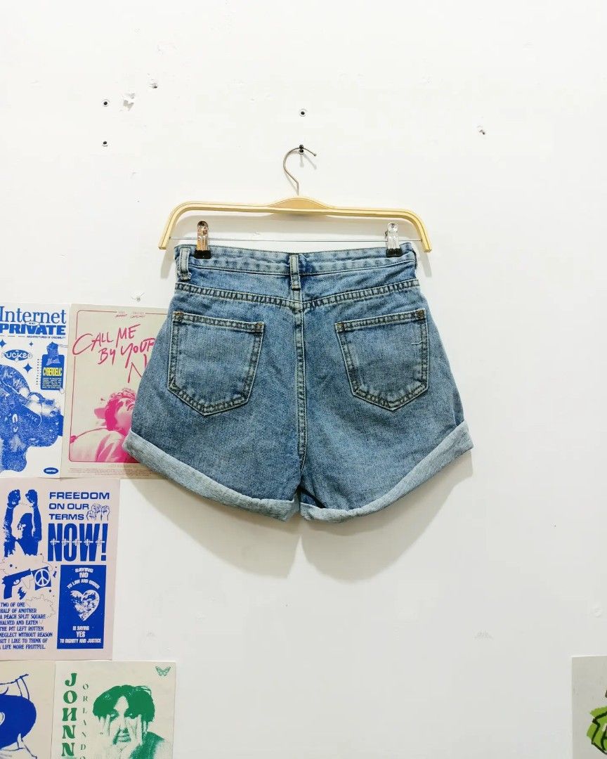 Hot pants denim, Fesyen Wanita, Pakaian Wanita, Bawahan di Carousell
