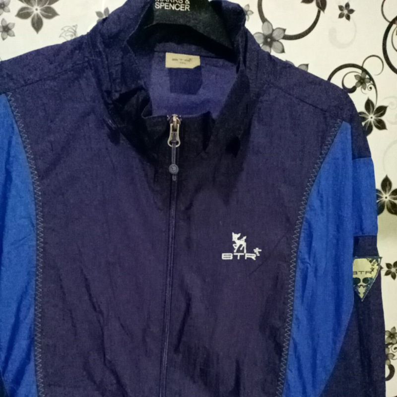 Jaket running man BTR