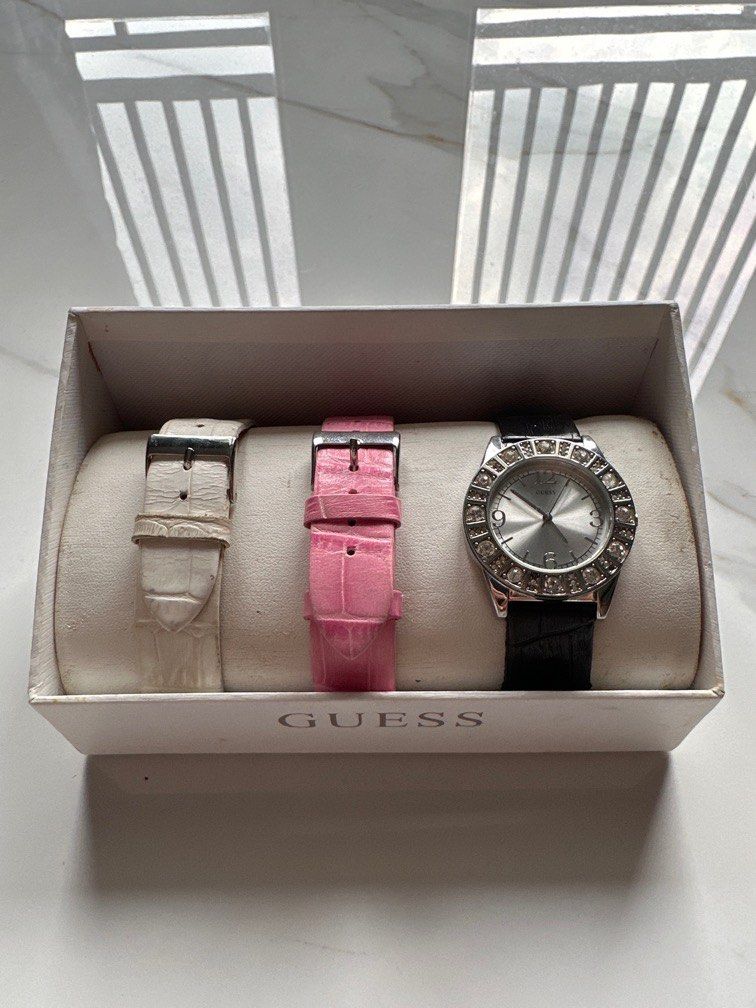 Jam Tangan Guess Strap Kulit Pink Putih Hitam Black White Original