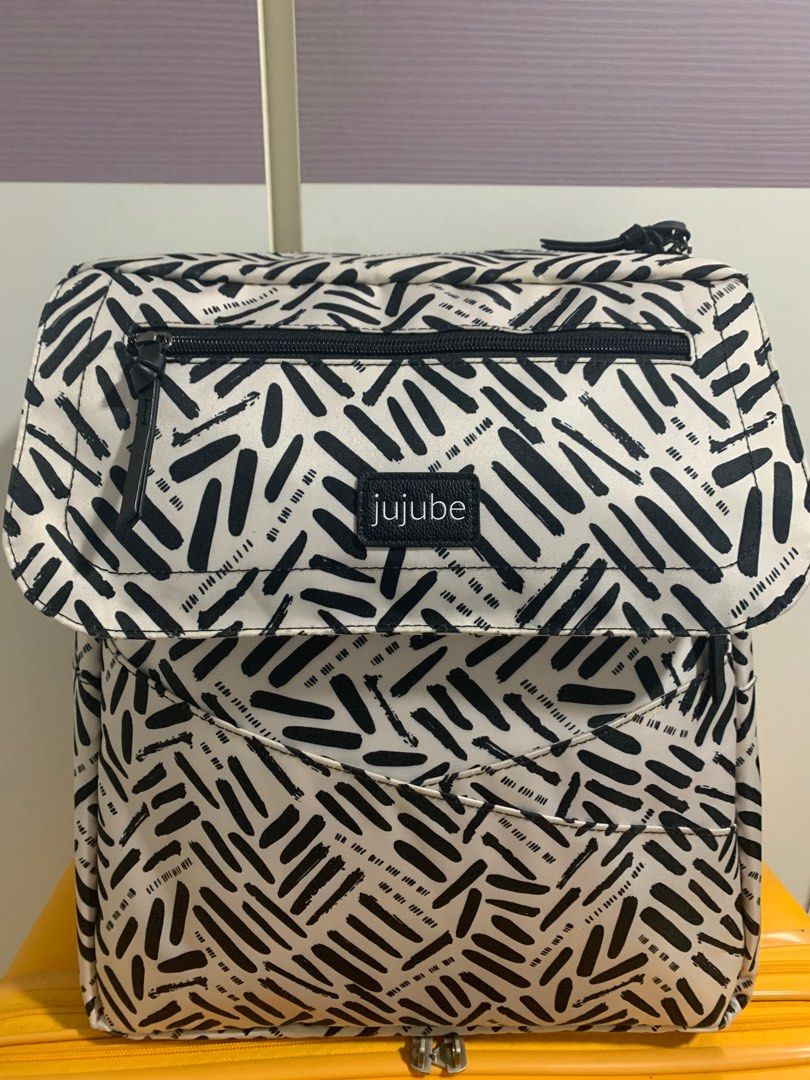 Jujube core convertible diaper bag