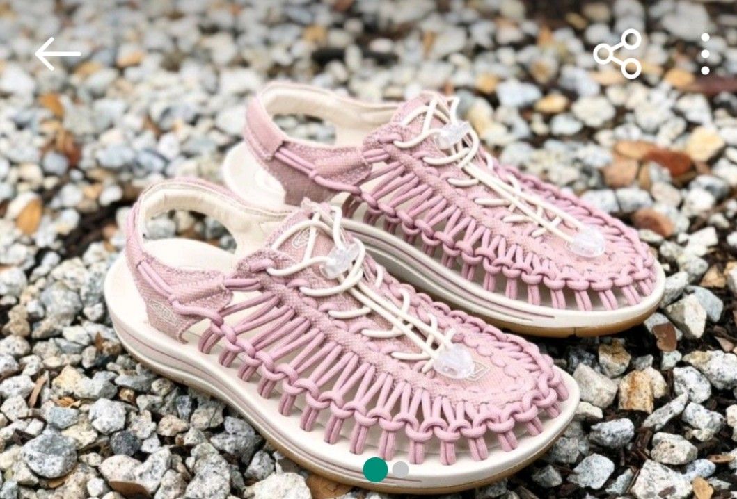 Keen hotsell uneek pink